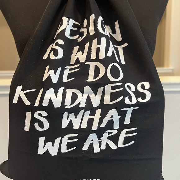 Sold Out ⭐️Kurt Geiger London Vinyl Kensington medium shoulder bag - NWOT - Picture 7 of 8